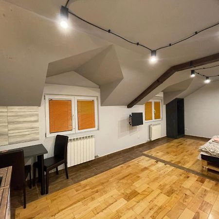 Airport Apartments Белград Экстерьер фото
