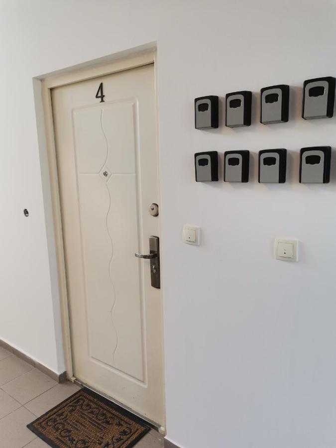 Airport Apartments Белград Экстерьер фото
