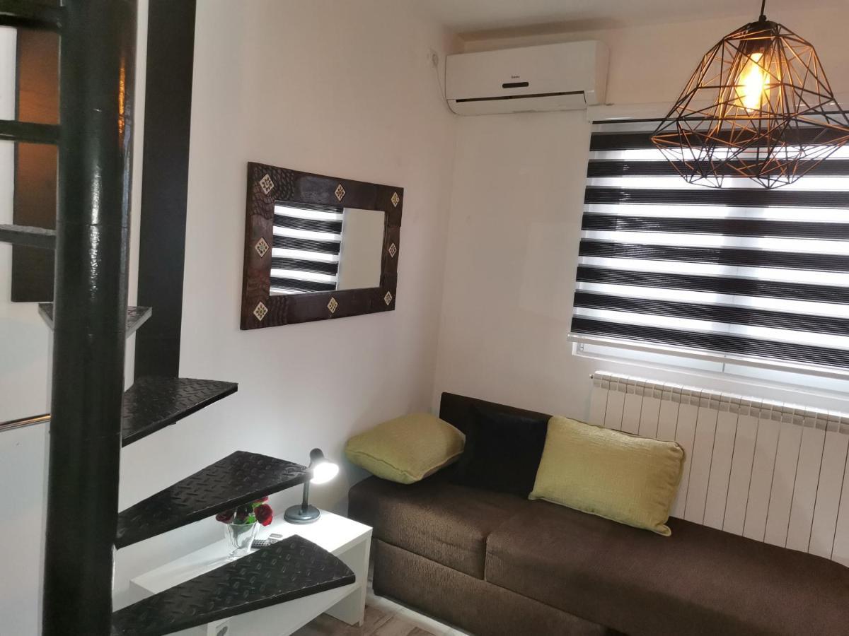 Airport Apartments Белград Экстерьер фото