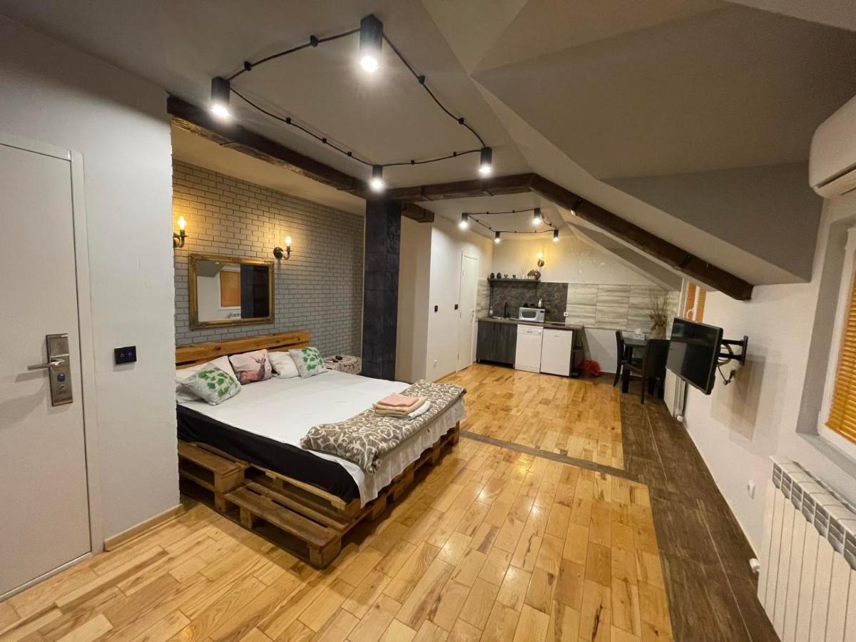 Airport Apartments Белград Экстерьер фото