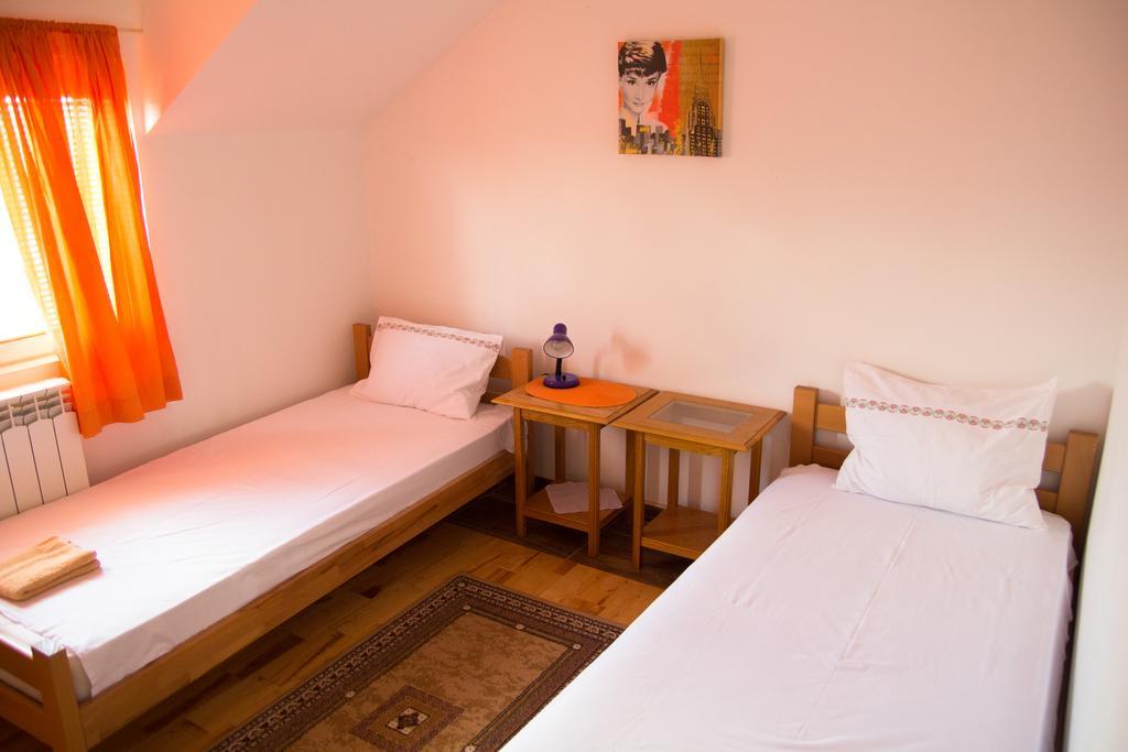 Airport Apartments Белград Экстерьер фото