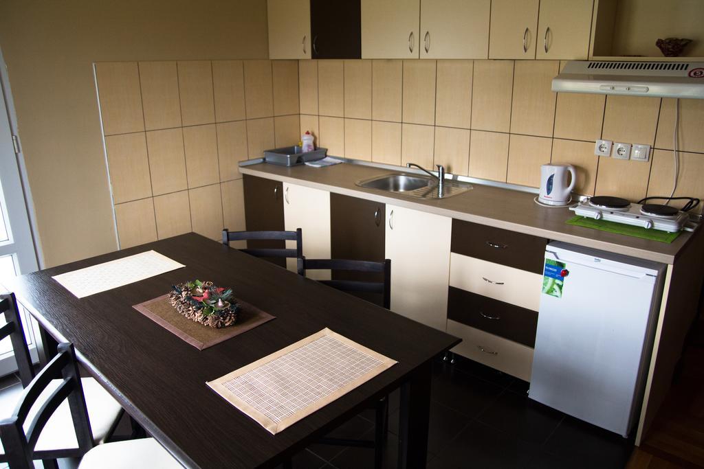 Airport Apartments Белград Экстерьер фото