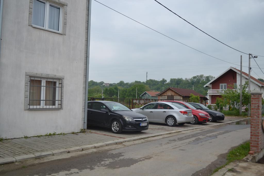 Airport Apartments Белград Экстерьер фото