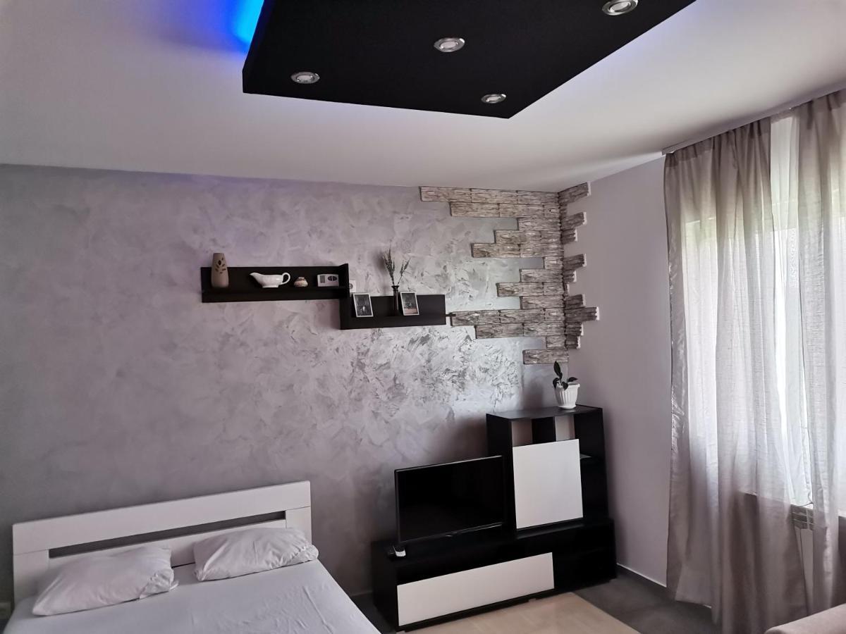 Airport Apartments Белград Экстерьер фото