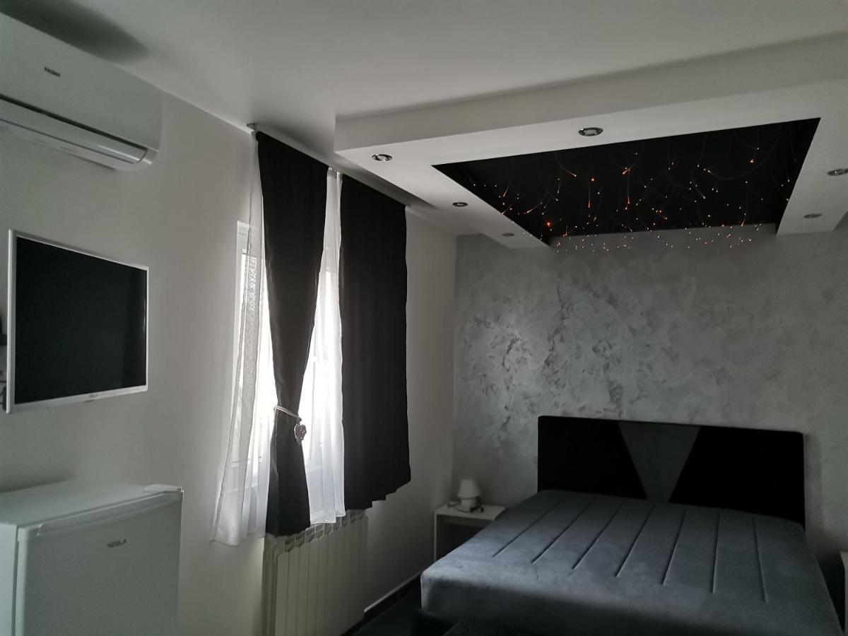 Airport Apartments Белград Экстерьер фото