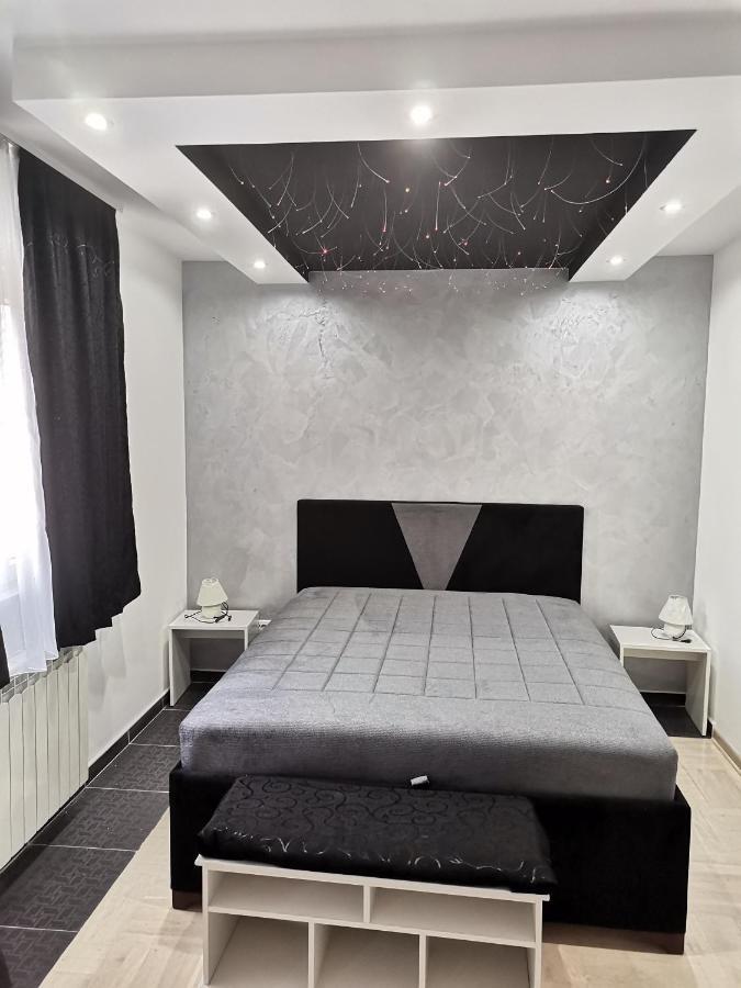 Airport Apartments Белград Экстерьер фото